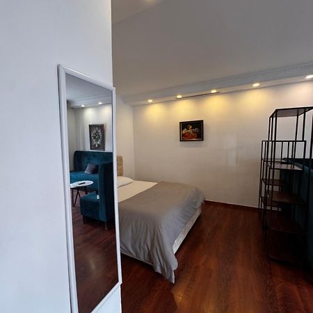 Studio In Bllok Тирана Екстериор снимка